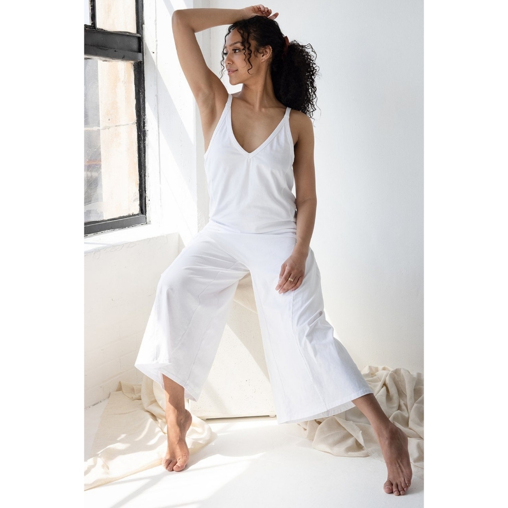 Women's White V-Neck Wide-Leg Cropped Jumpsuit